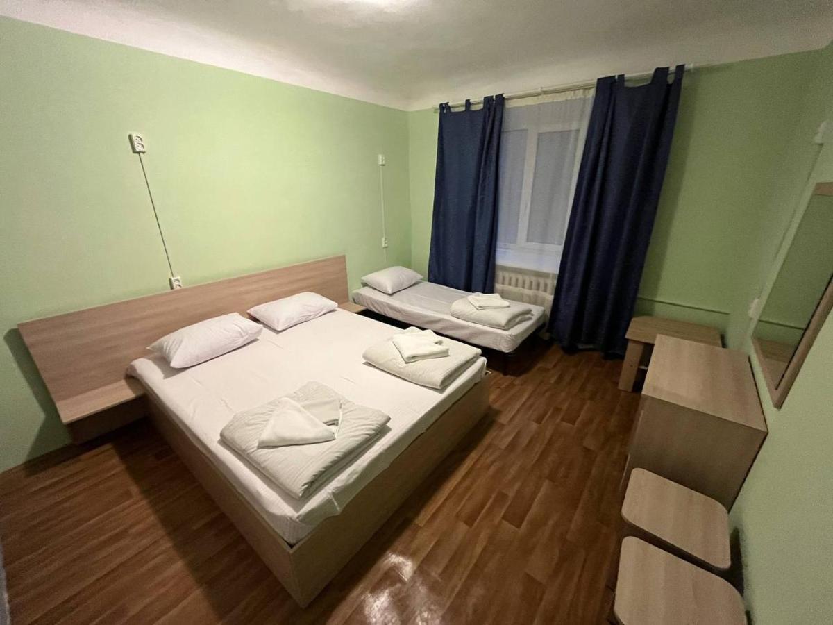 Fox Hostel Kiev Bagian luar foto